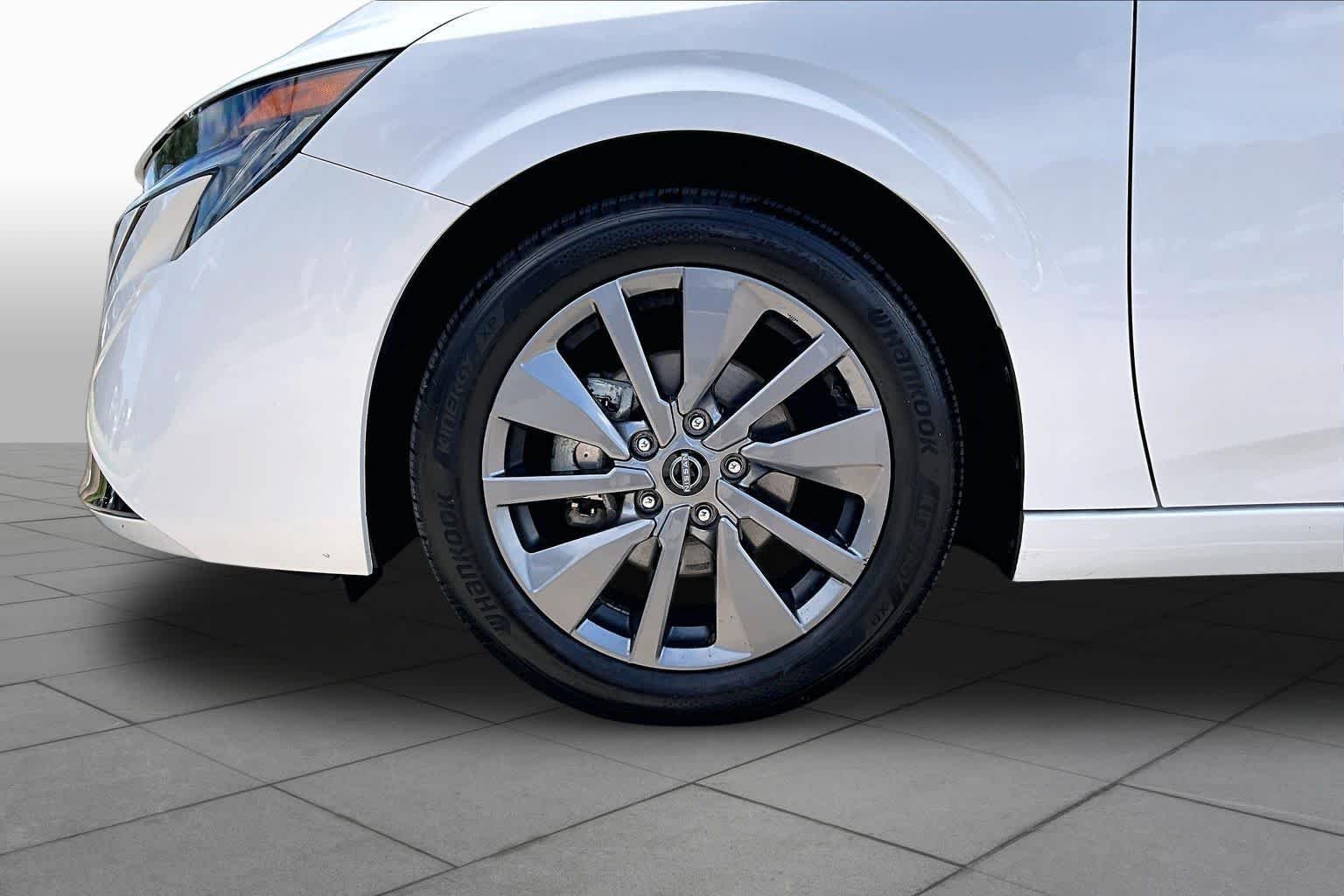 Used 2026 Aspen White Tricoat Nissan SL image 11