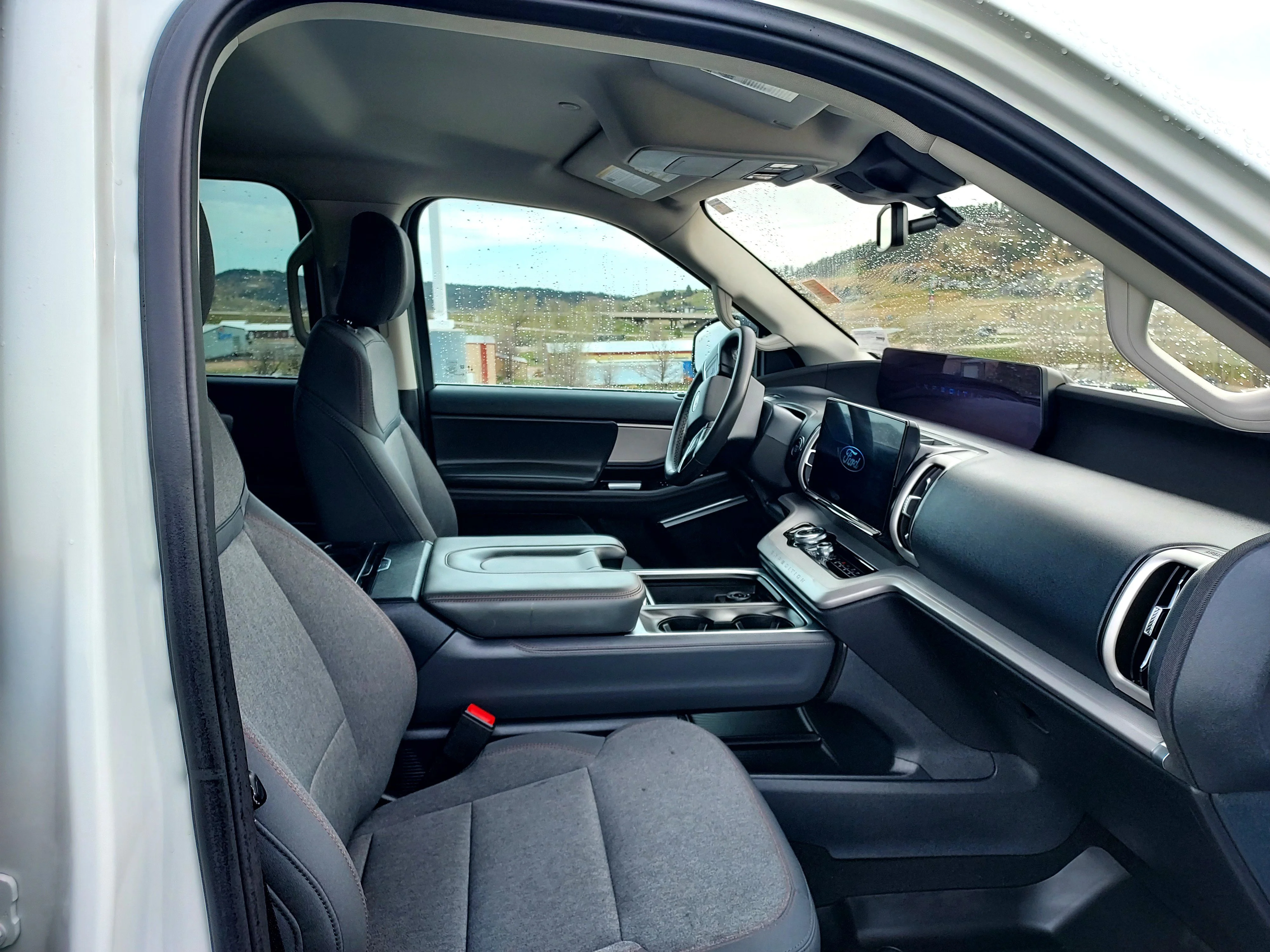 Used 2025 White Ford Active image 26