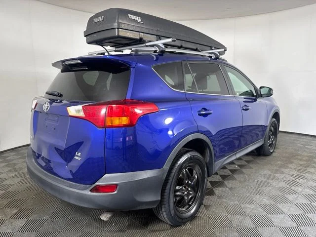 Used 2015 Blue Toyota LE image 3