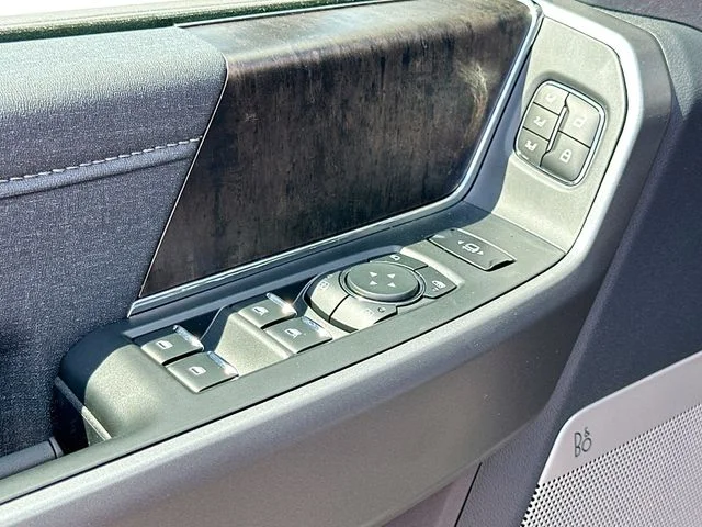 New 2026 Gray Ford Lariat image 12