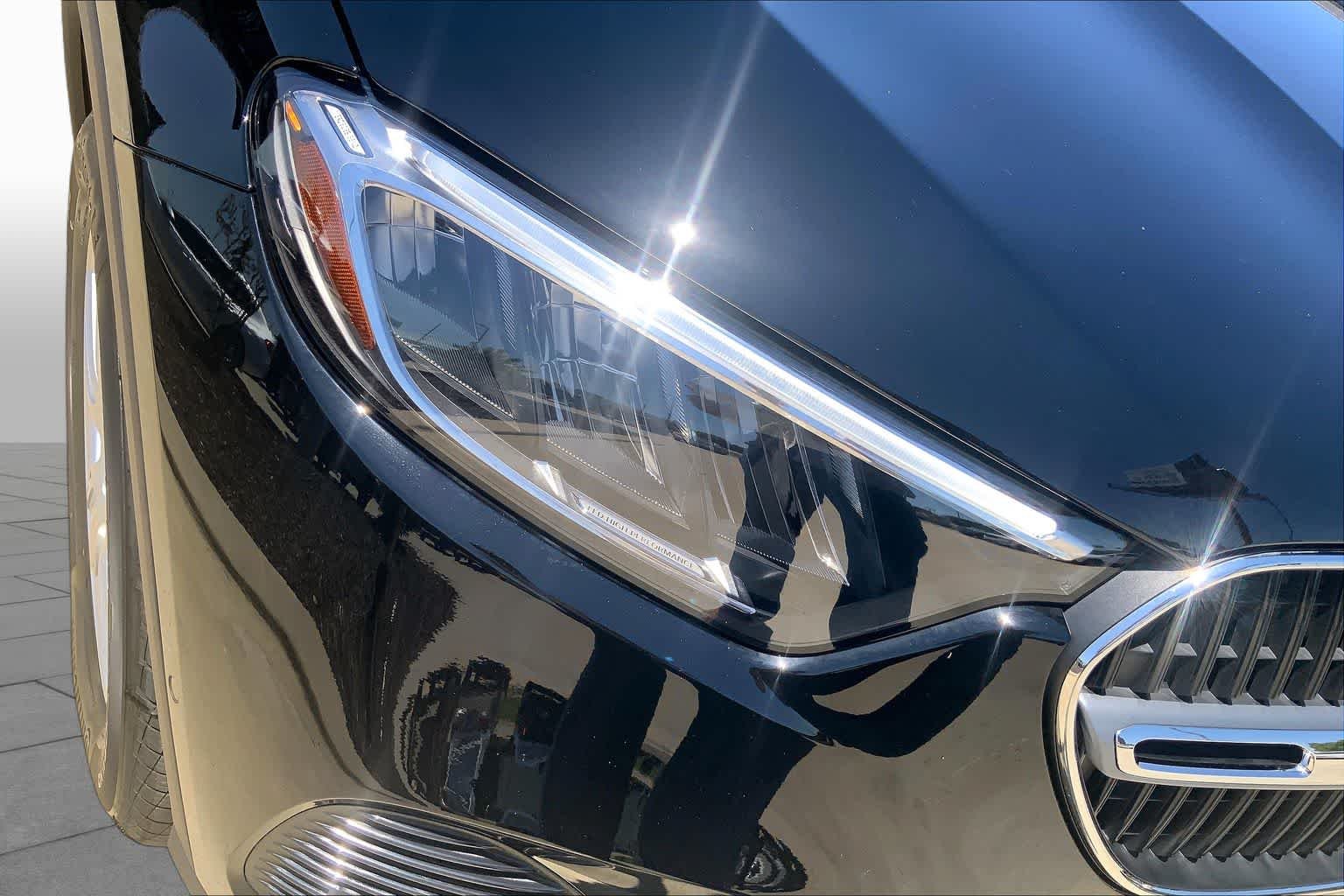 New 2026 Black Mercedes-Benz GLC 300 image 13