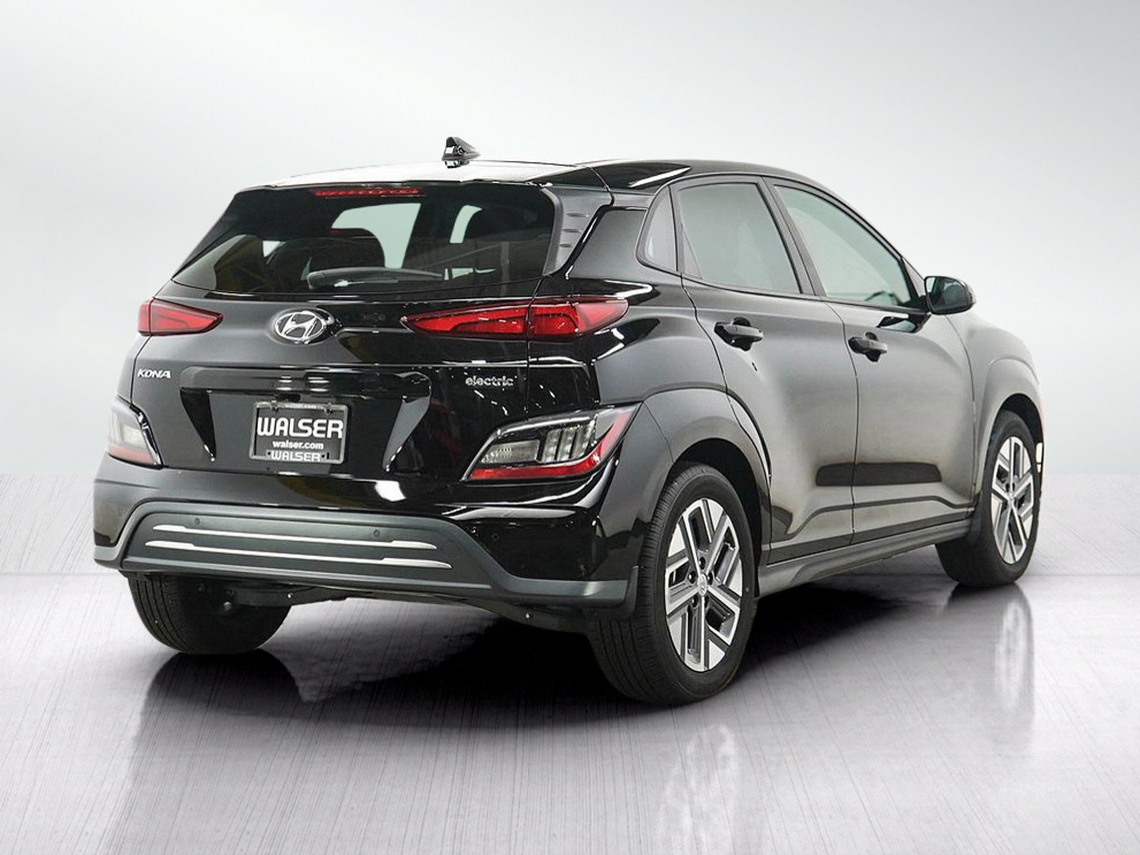 Certified Used 2023 Abyss Black Pearl Hyundai Limited FWD image 6