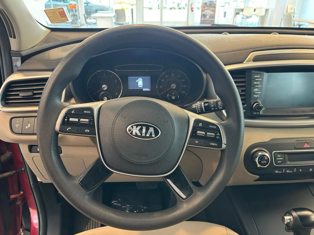 Used 2019 Red Kia LX image 17