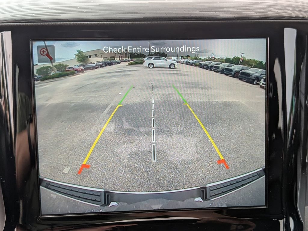 Used 2024 Silver Ram Laramie image 24