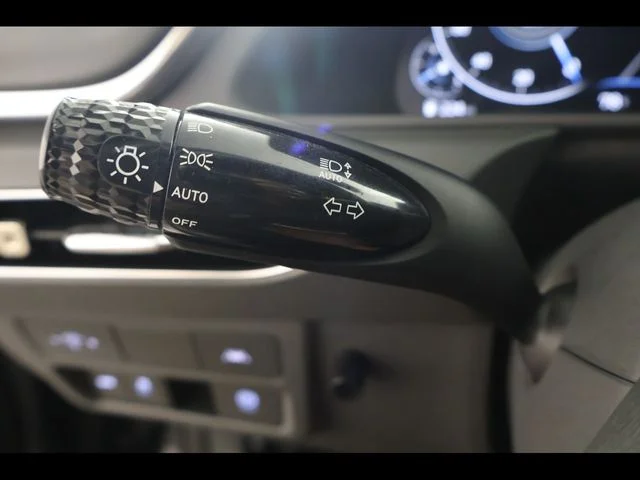 Used 2021 Black Hyundai SEL Plus image 26