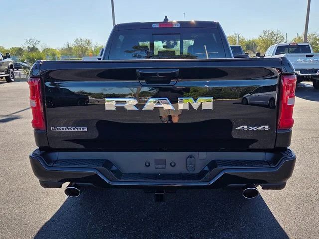 New 2026 Diamond Black Crystal Pearl-Coat Exterior Paint RAM Laramie image 6