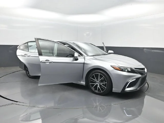 Used 2022 Silver Toyota SE image 38