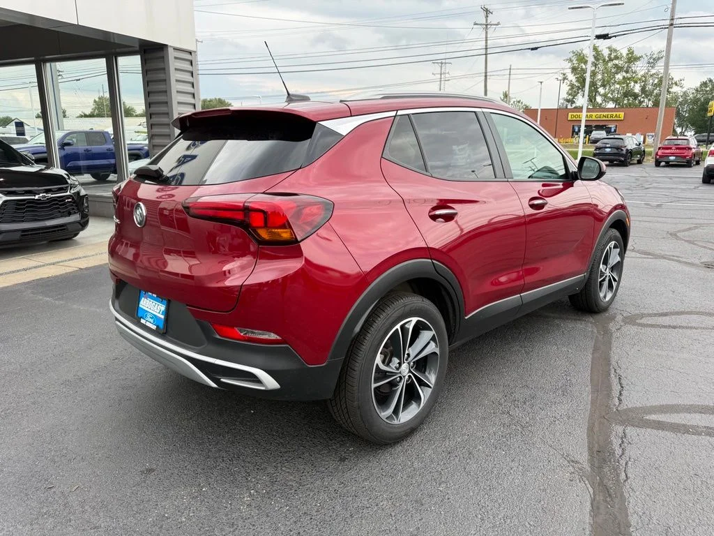 Used 2020 Red Buick Select image 5