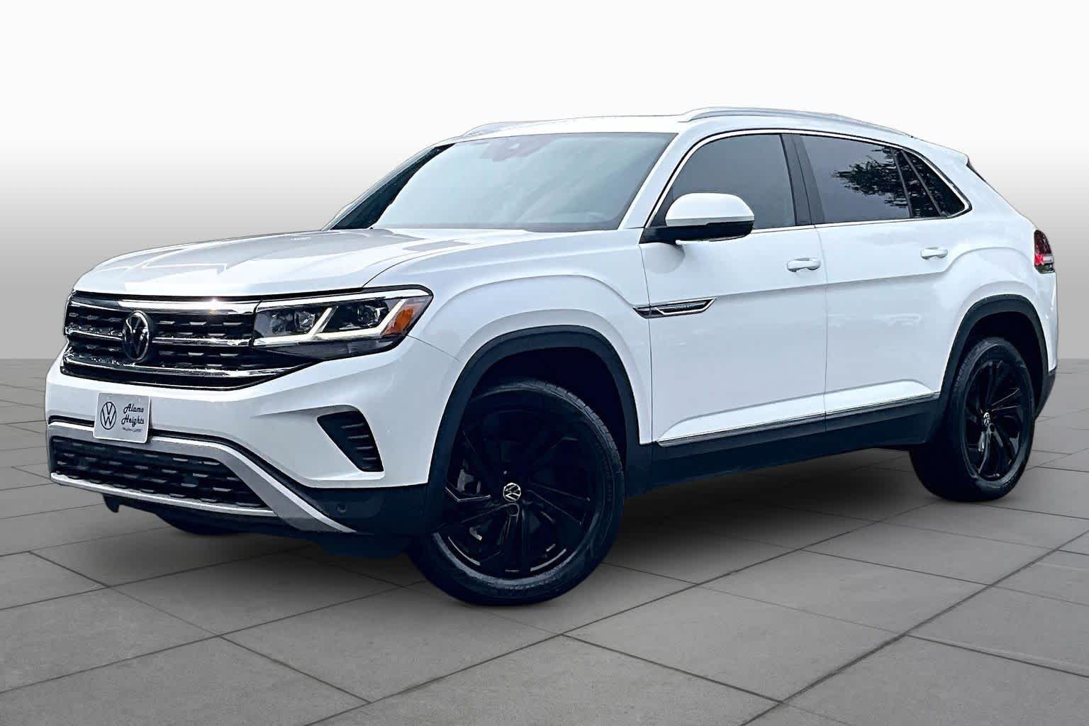 2023 Volkswagen Atlas Cross Sport 2.0T SEL 4MOTION's photo