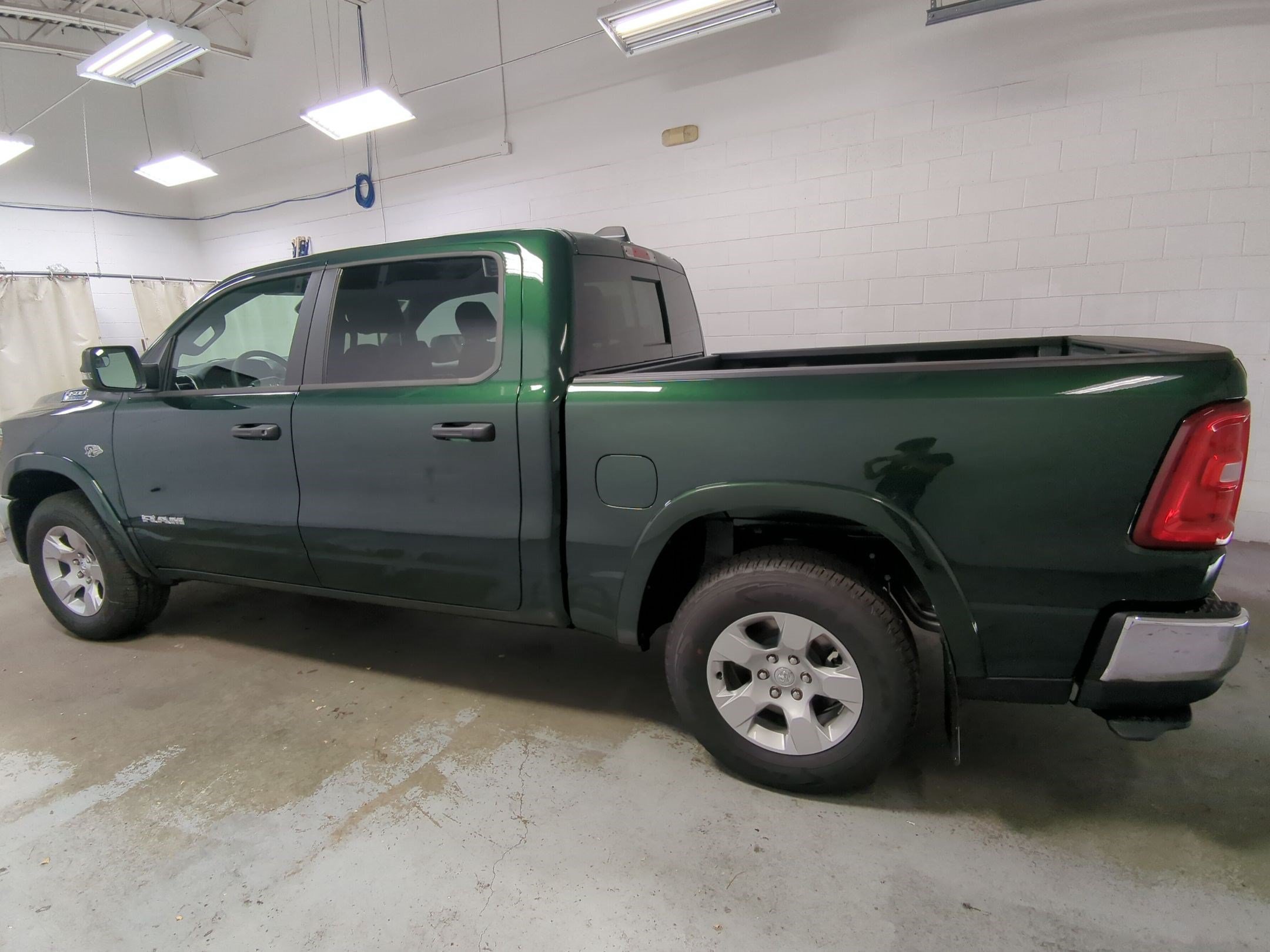 New 2026 Serrano-Green Metallic Exterior Paint RAM Big Horn image 8