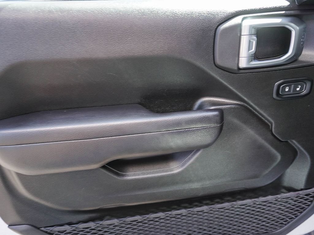 Used 2024 White Jeep Sport image 19