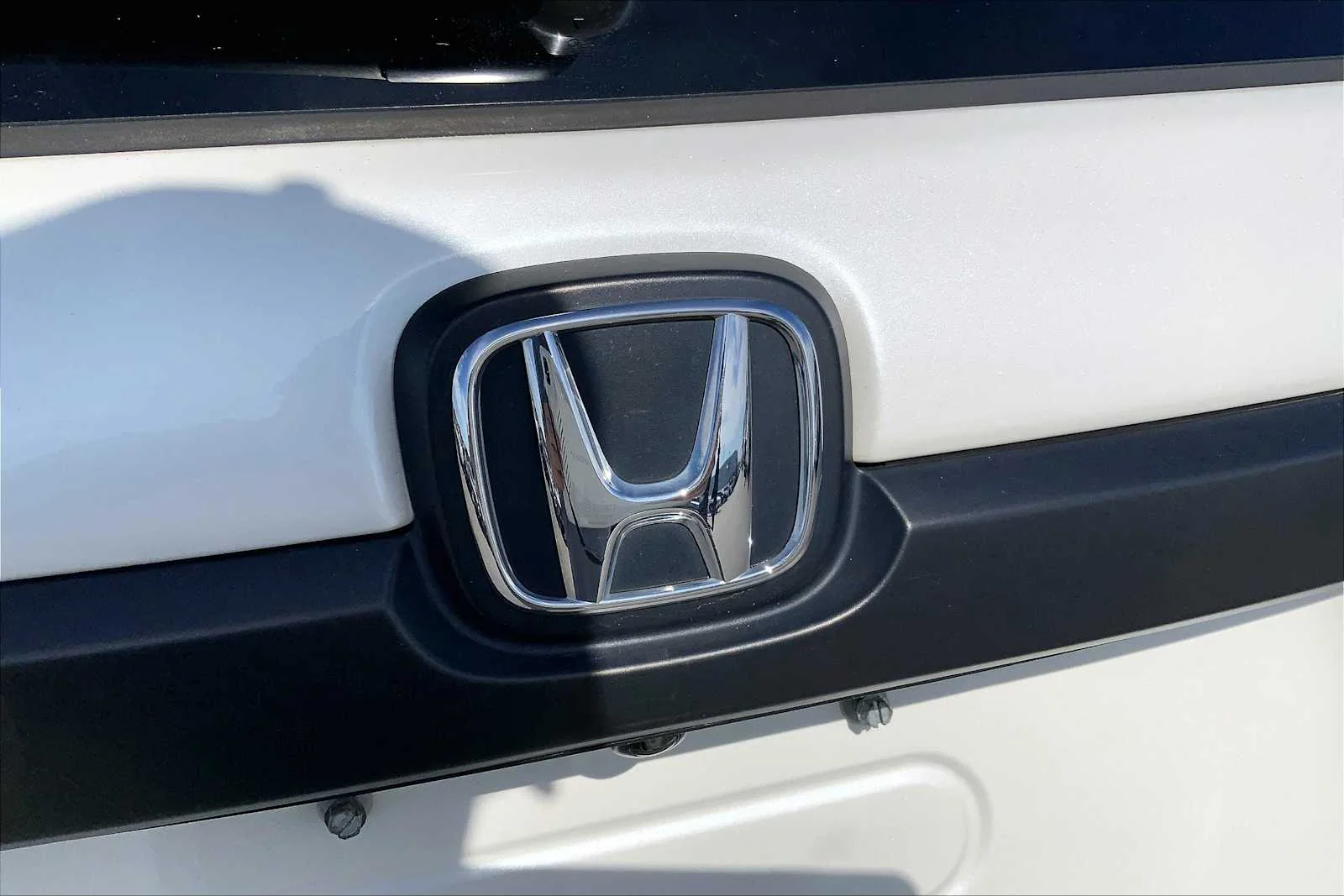 Used 2022 Platinum White Pearl Honda EX-L image 33