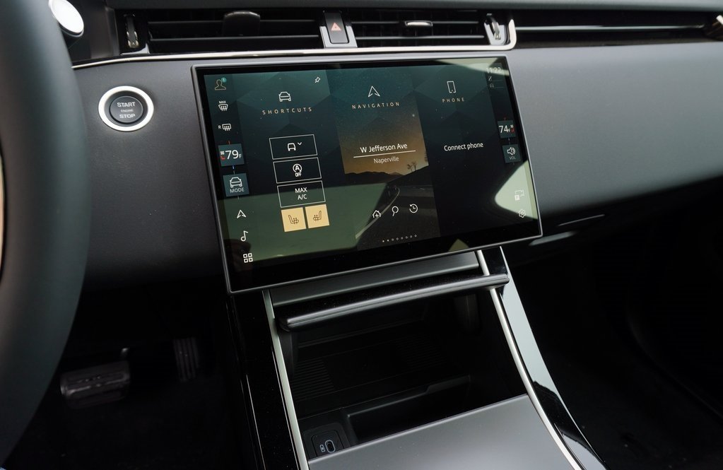 2026 LAND ROVER RANGE ROVER EVOQUE - Image 16