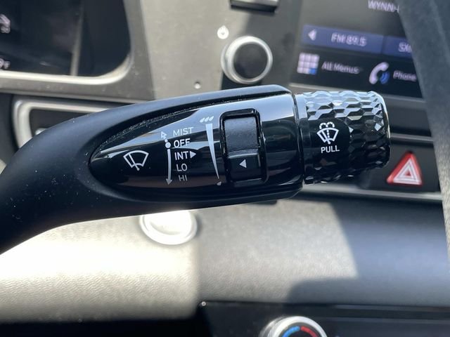 Used 2021  Hyundai SEL image 21