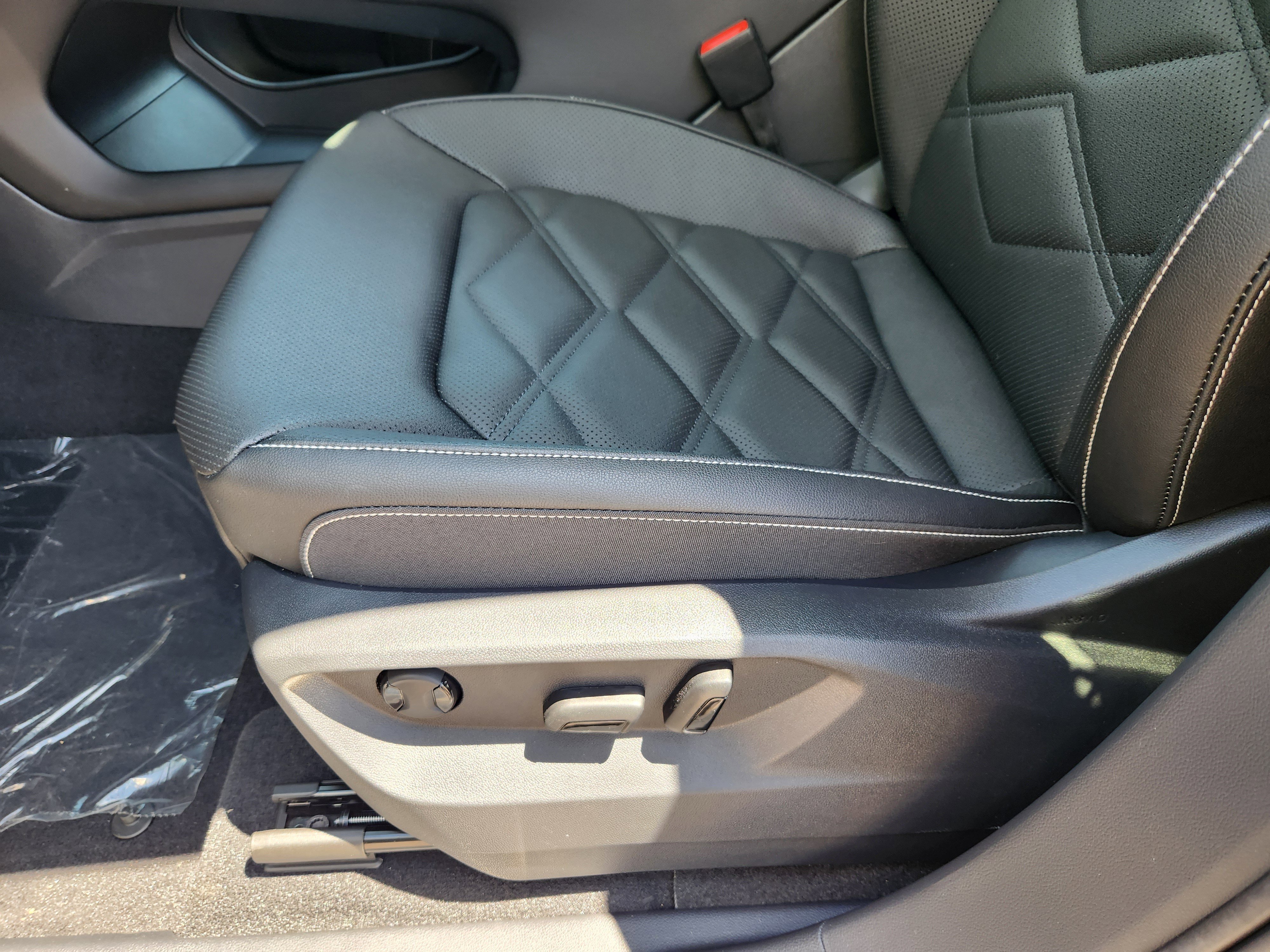 New 2026 Gray Volkswagen 2.0T SE w/Technology image 13