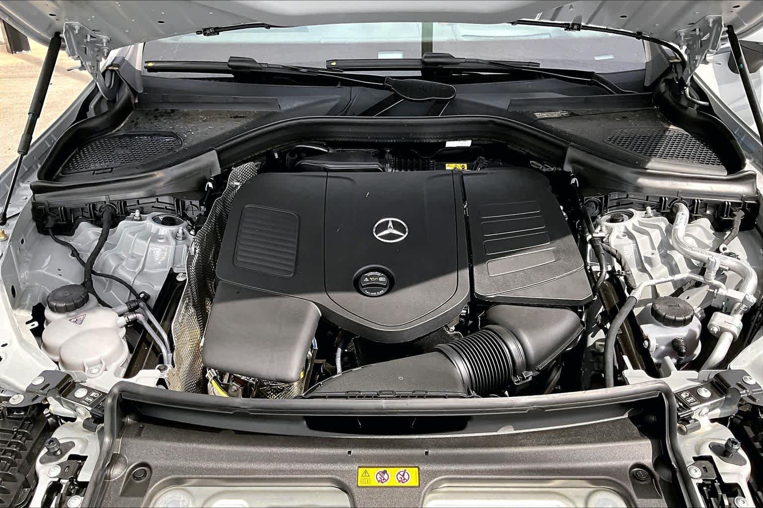 New 2026 MANUFAKTUR Alpine Grey Mercedes-Benz GLC 300 image 18