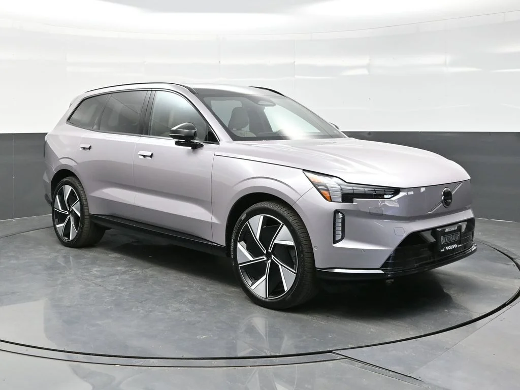 2026 Volvo EX90 Twin Motor Performance Ultra 7-Seater's photo