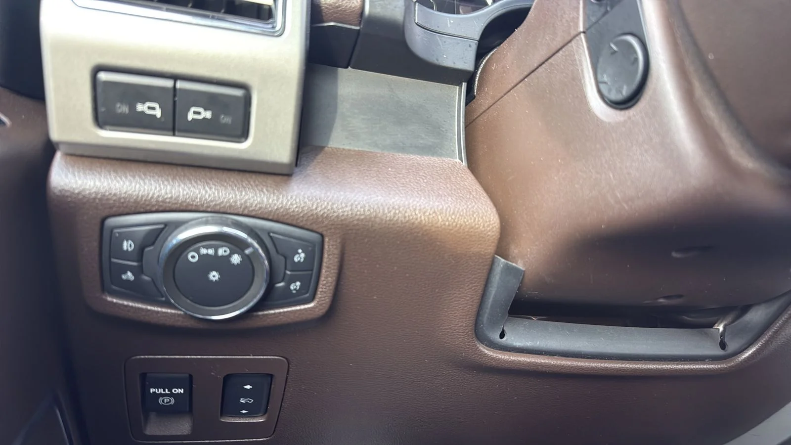 Used 2020 White Ford King Ranch image 17