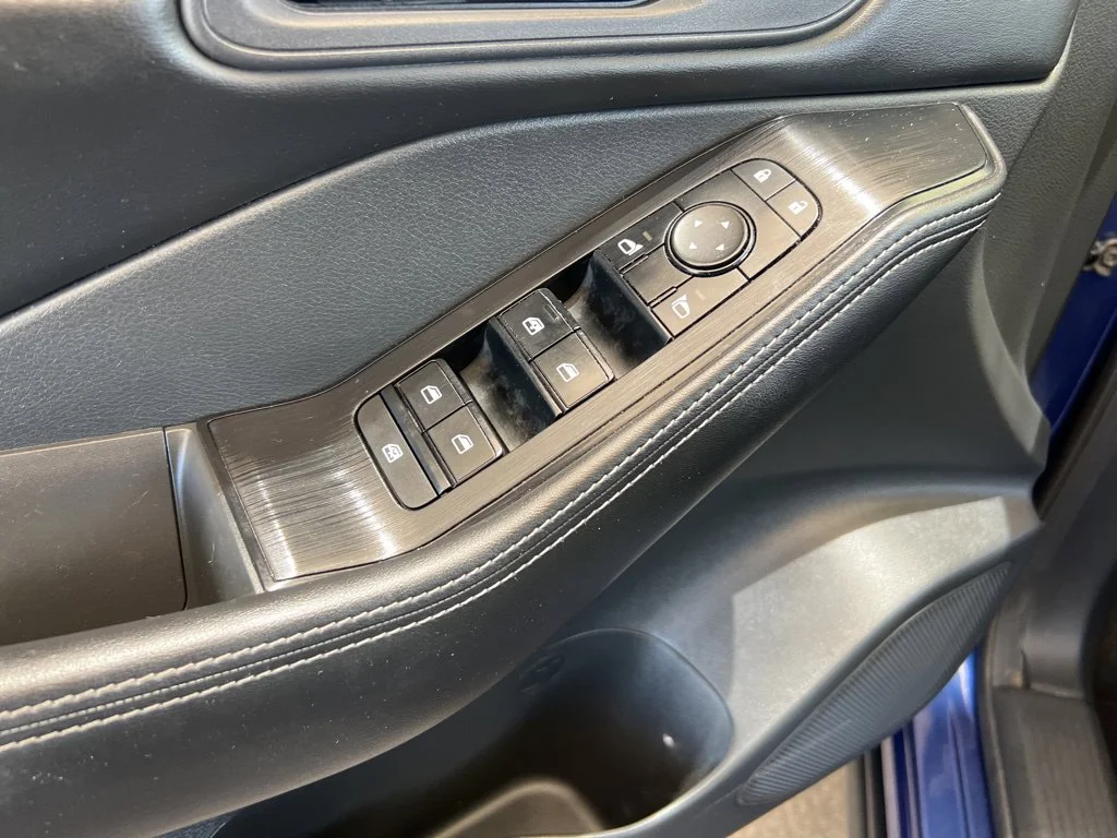 Used 2023 Caspian Blue Metallic Nissan SV image 36