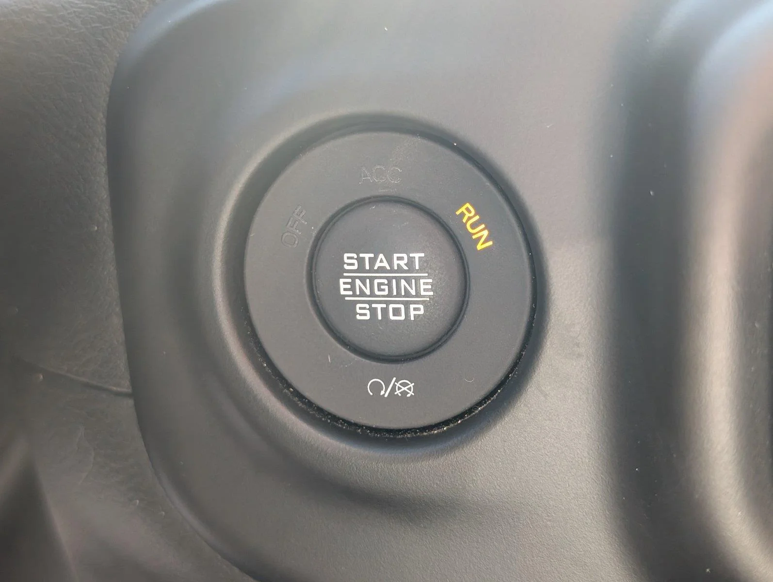 Used 2023 Hydro Blue Pearlcoat Jeep Sport S image 26