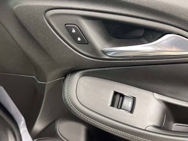 Used 2022 Gray Buick Select image 26