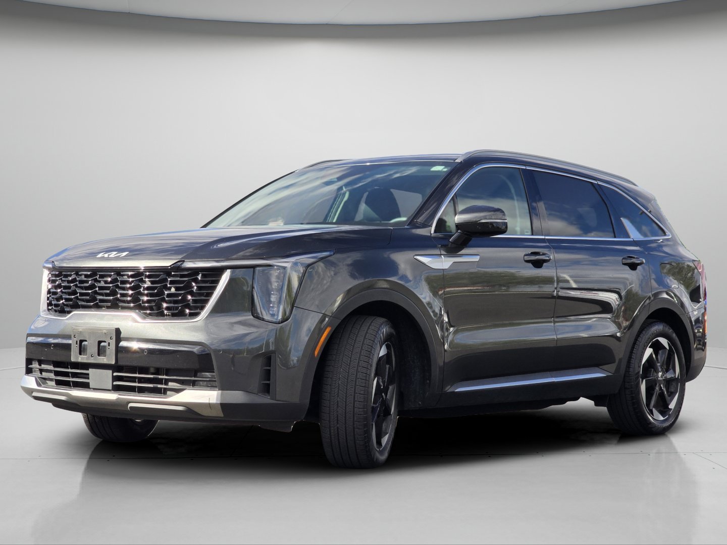 Used 2025 Interstellar Gray Kia EX image 23
