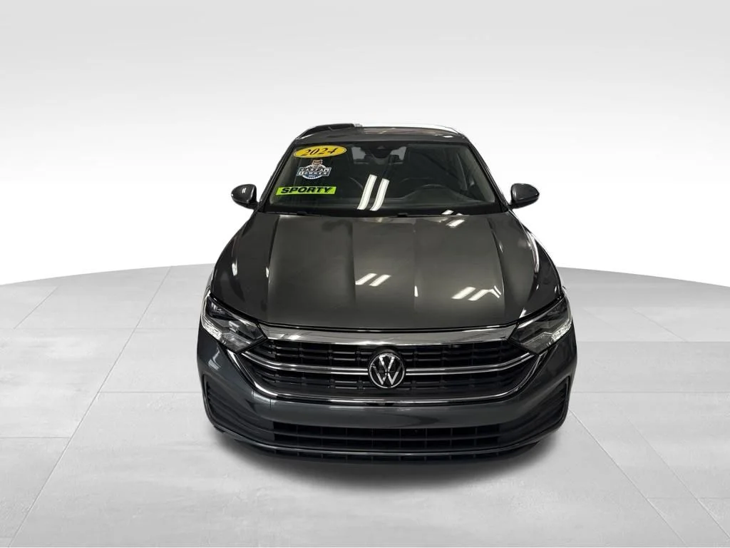 Used 2024 Gray Volkswagen 1.5T SE image 8