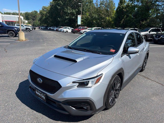 Used 2023 Ice Silver Metallic Subaru Limited image 10