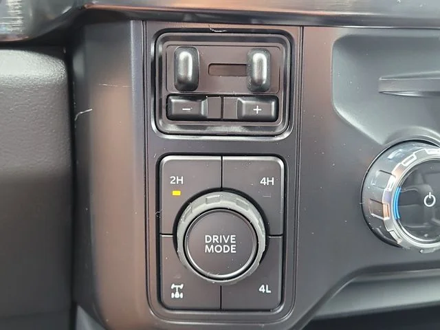 New 2026 White Metallic Ford Lariat image 29