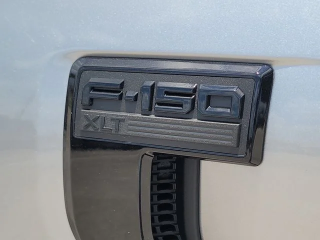 New 2026 Silver Metallic Ford XLT image 9