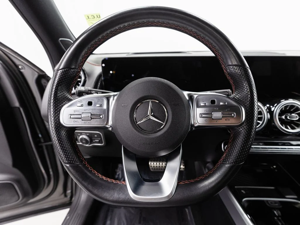 Used 2023 Mountain Gray Metallic Mercedes-Benz 300 image 11