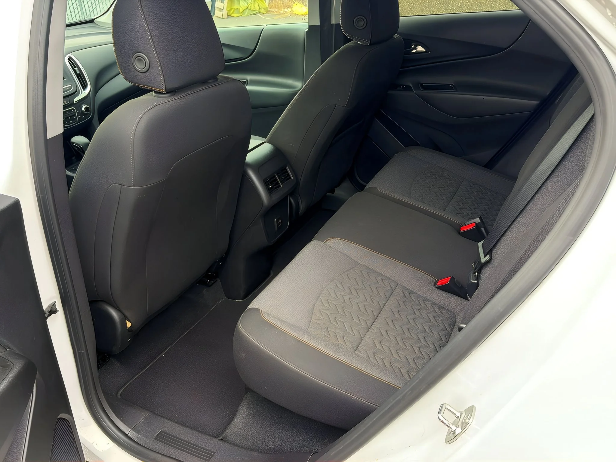 2024 Chevrolet Equinox LT - Photo 28