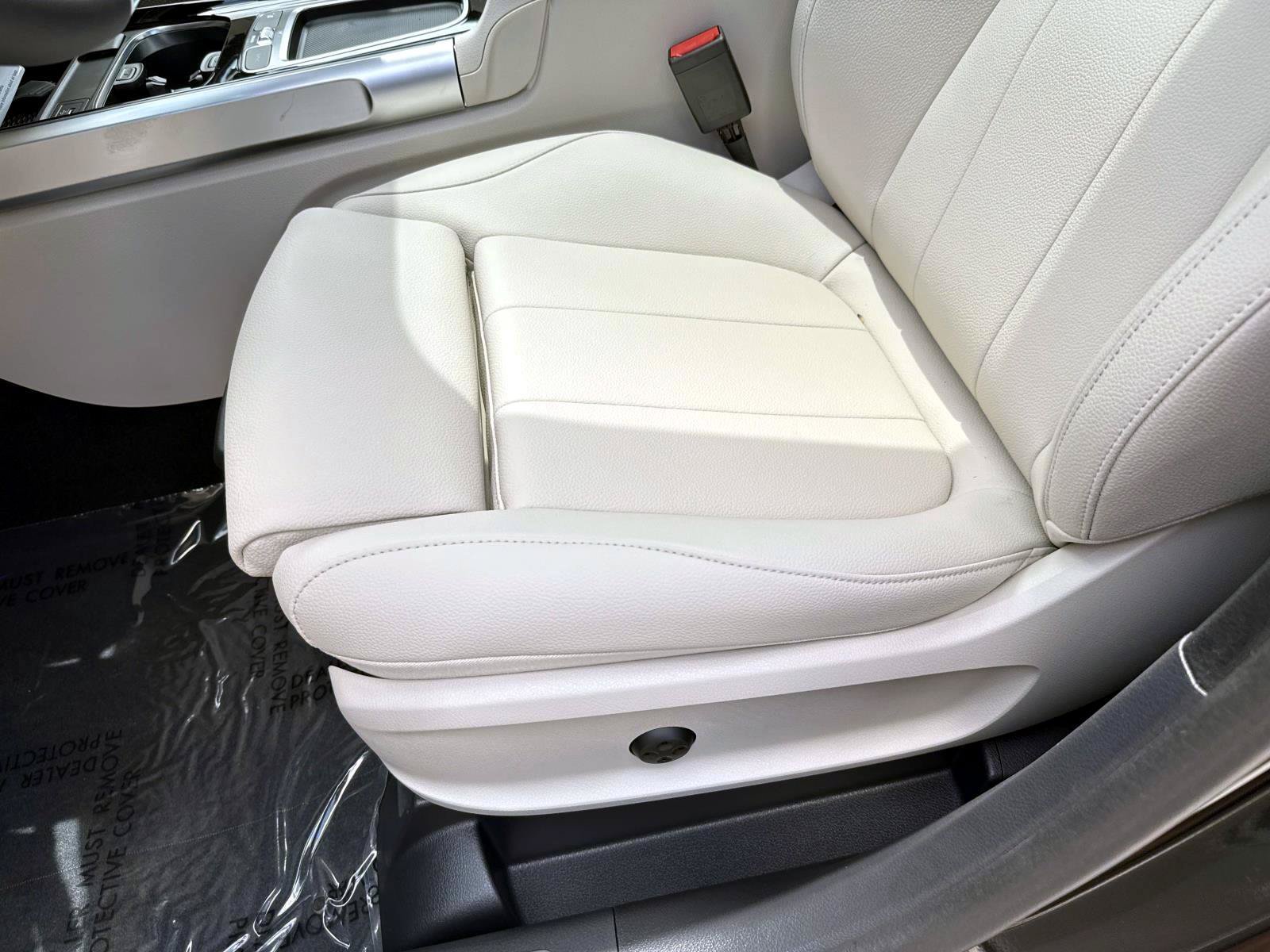 New 2026 Black Mercedes-Benz 250 SUV image 22
