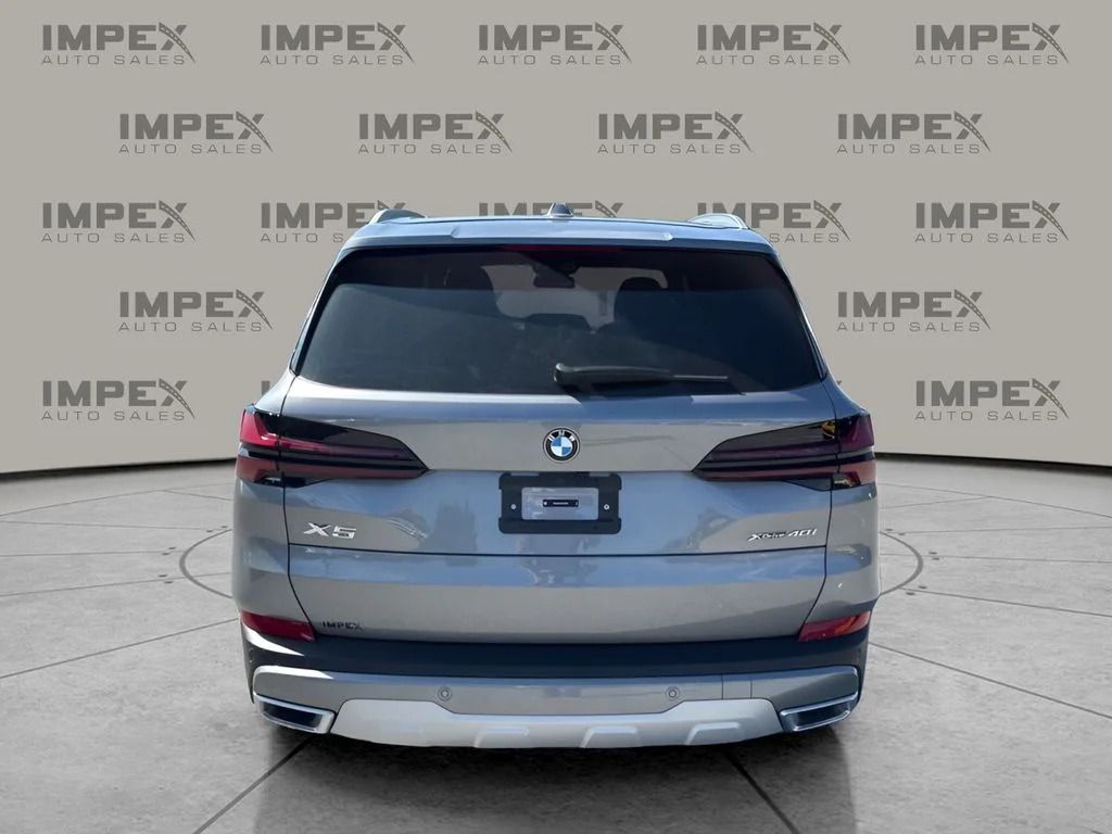 Used 2026 Gray BMW xDrive40i image 4