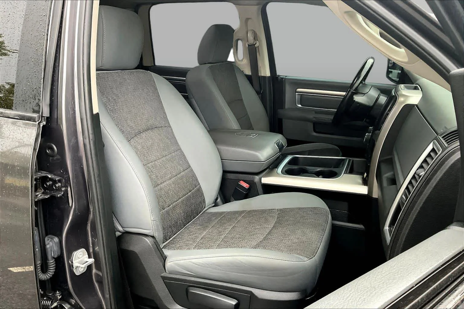 Used 2018 Granite Crystal Metallic Clearcoat Ram SLT image 9