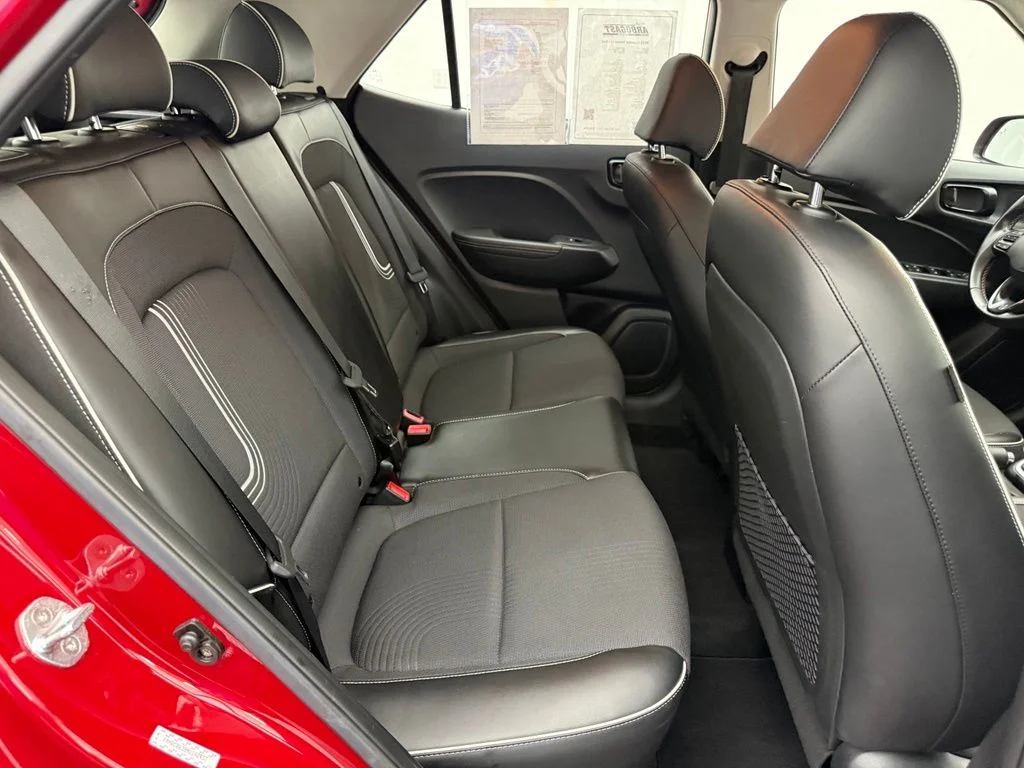 Used 2022 Red Hyundai Limited image 33
