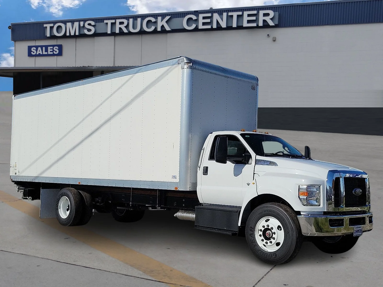 New 2026 OXFORD WHITE Ford  image 1