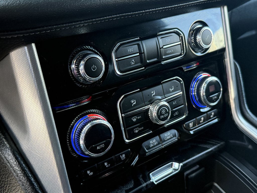 2023 GMC Yukon XL Denali - Photo 11