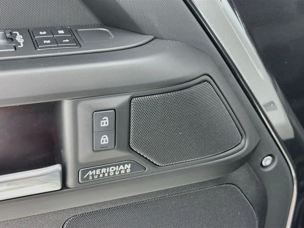 New 2026  Land Rover X-Dynamic SE image 20