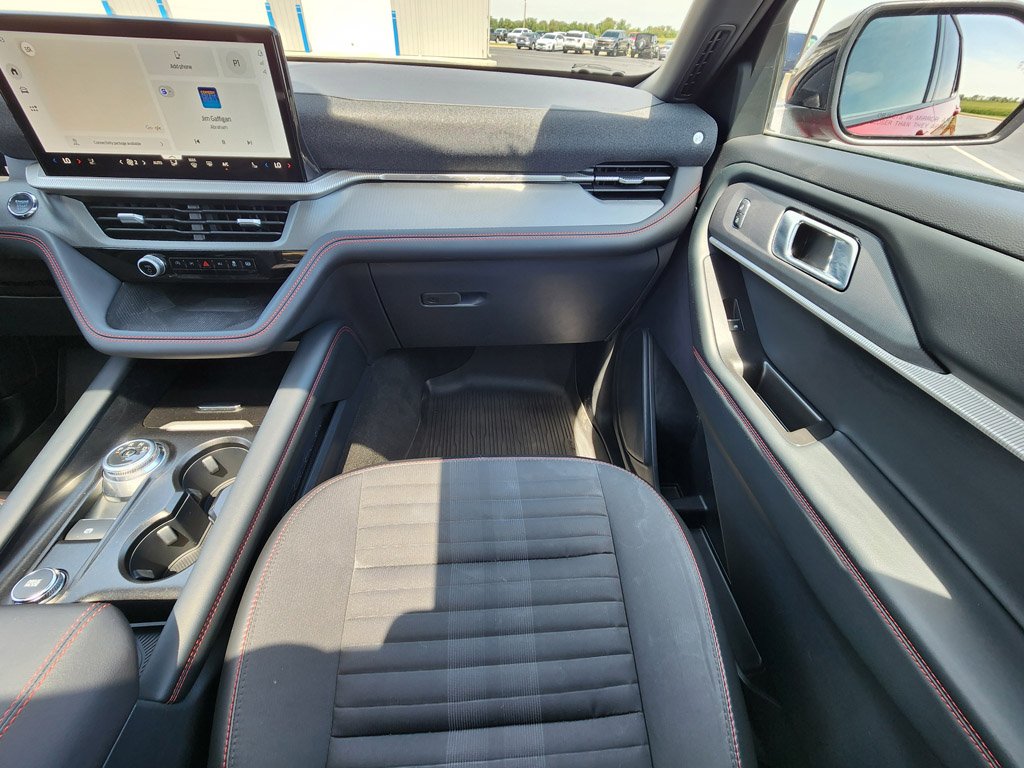 Used 2025 Rapid Red Metallic Tinted Clearcoat Ford ST-Line image 30