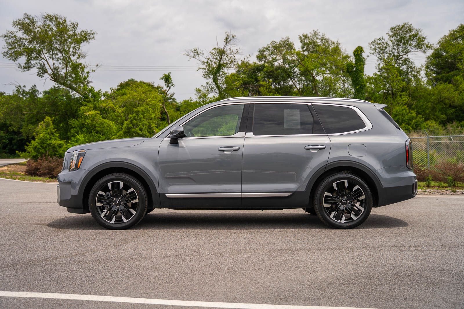 Used 2024 Silver Kia SX-Prestige image 3