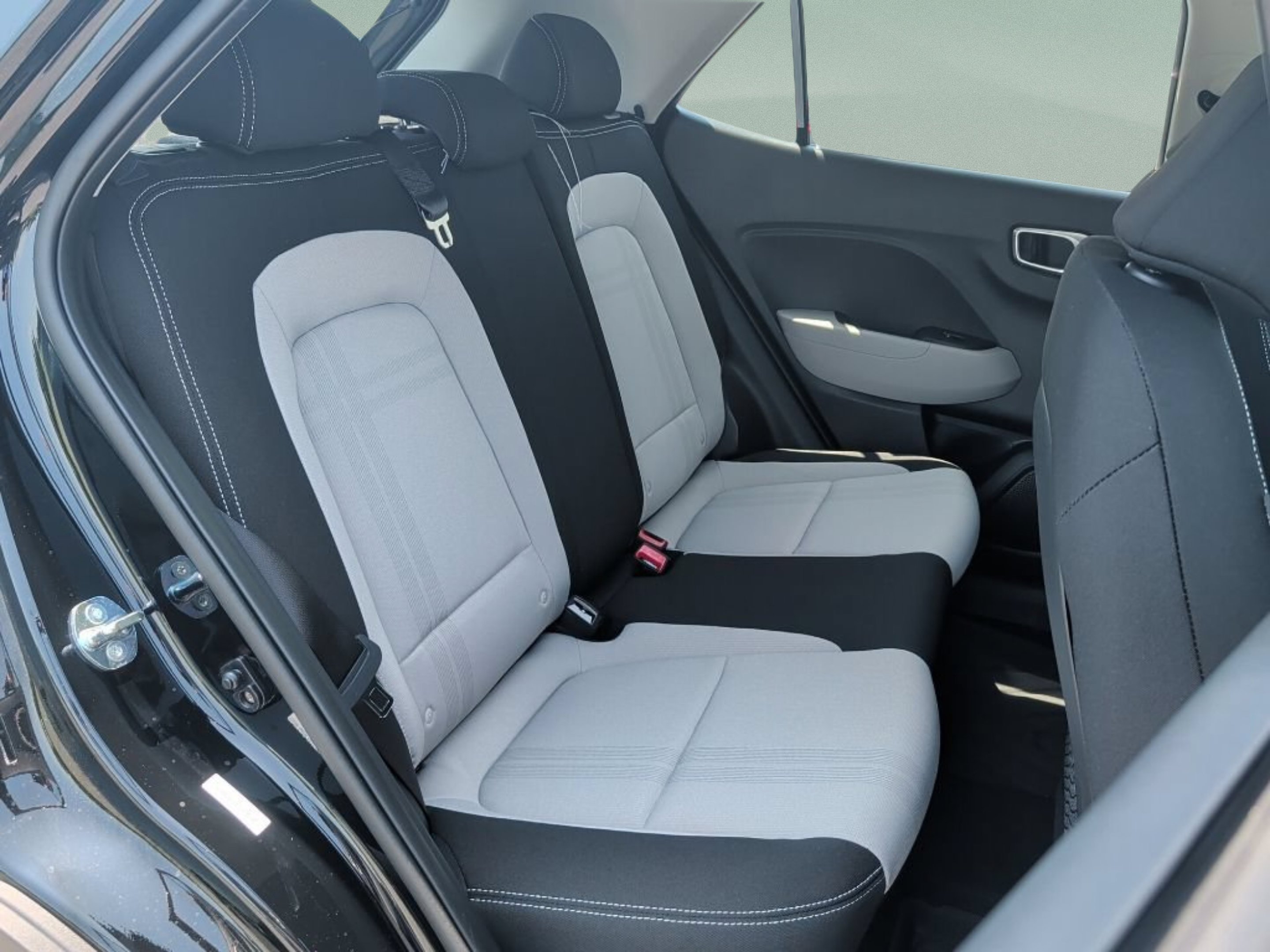 New 2026 Onyx Black Hyundai SEL image 36