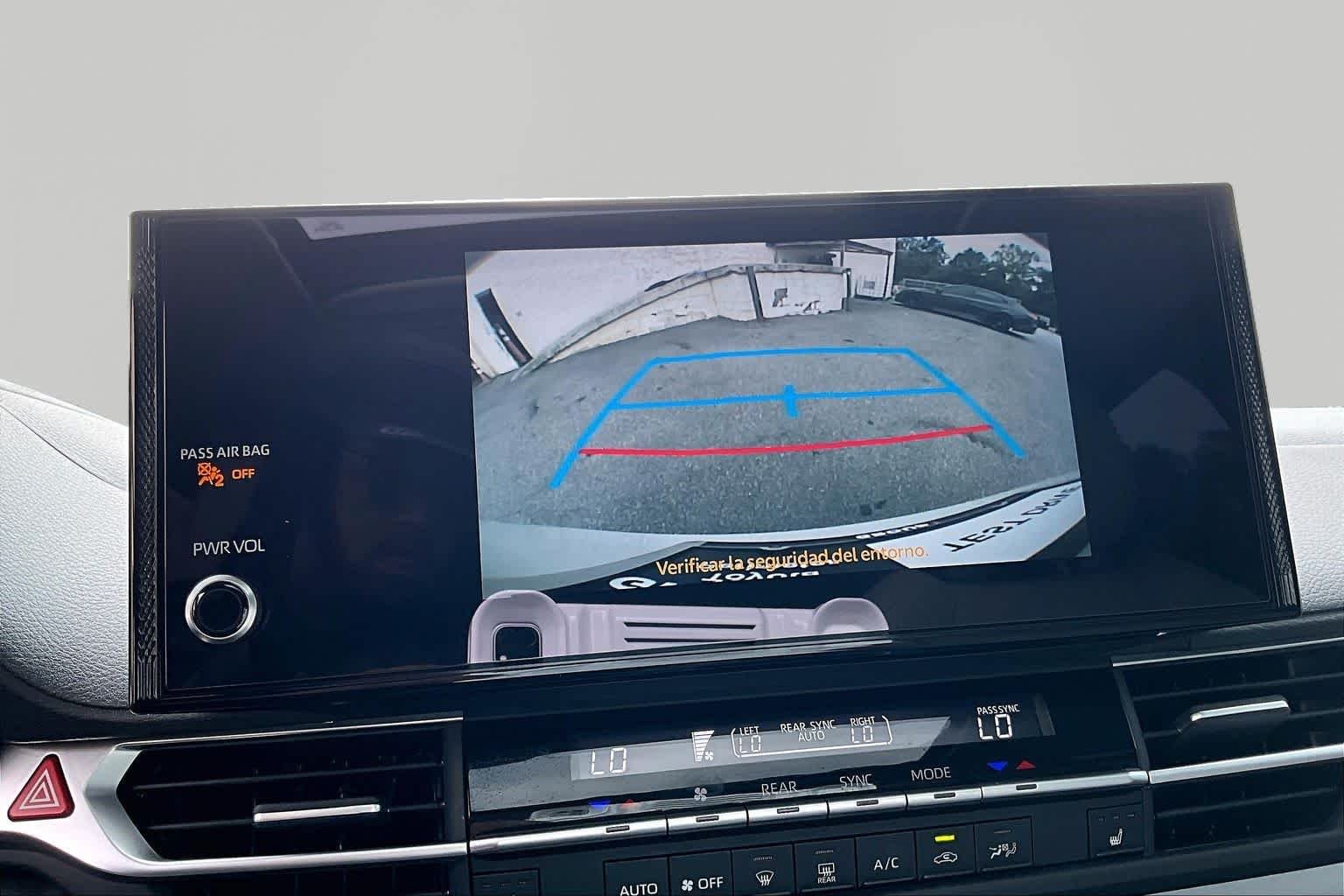 Used 2025 Wind Chill Pearl Toyota XLE image 27