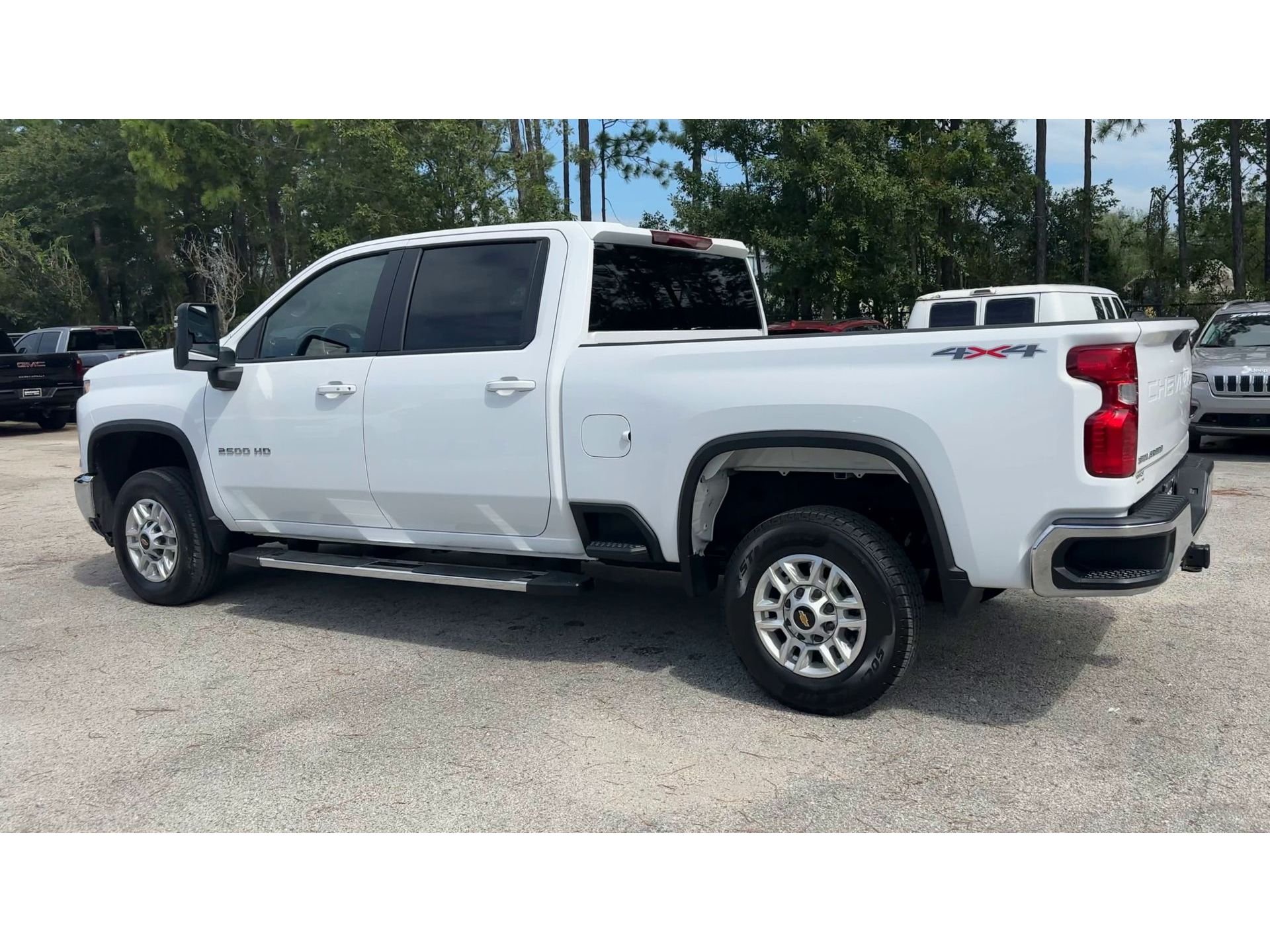2025 Chevrolet Silverado 2500HD LT - Photo 6