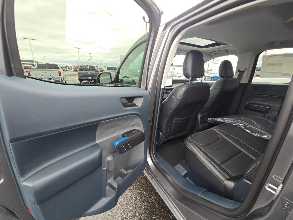 New 2026 Carbonized Gray Metallic Ford Maverick Lobo™ image 12