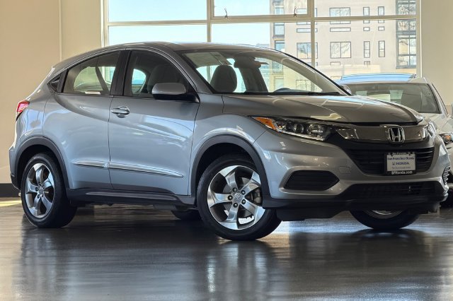 Certified Used 2022 Lunar Silver Metallic Honda LX image 2