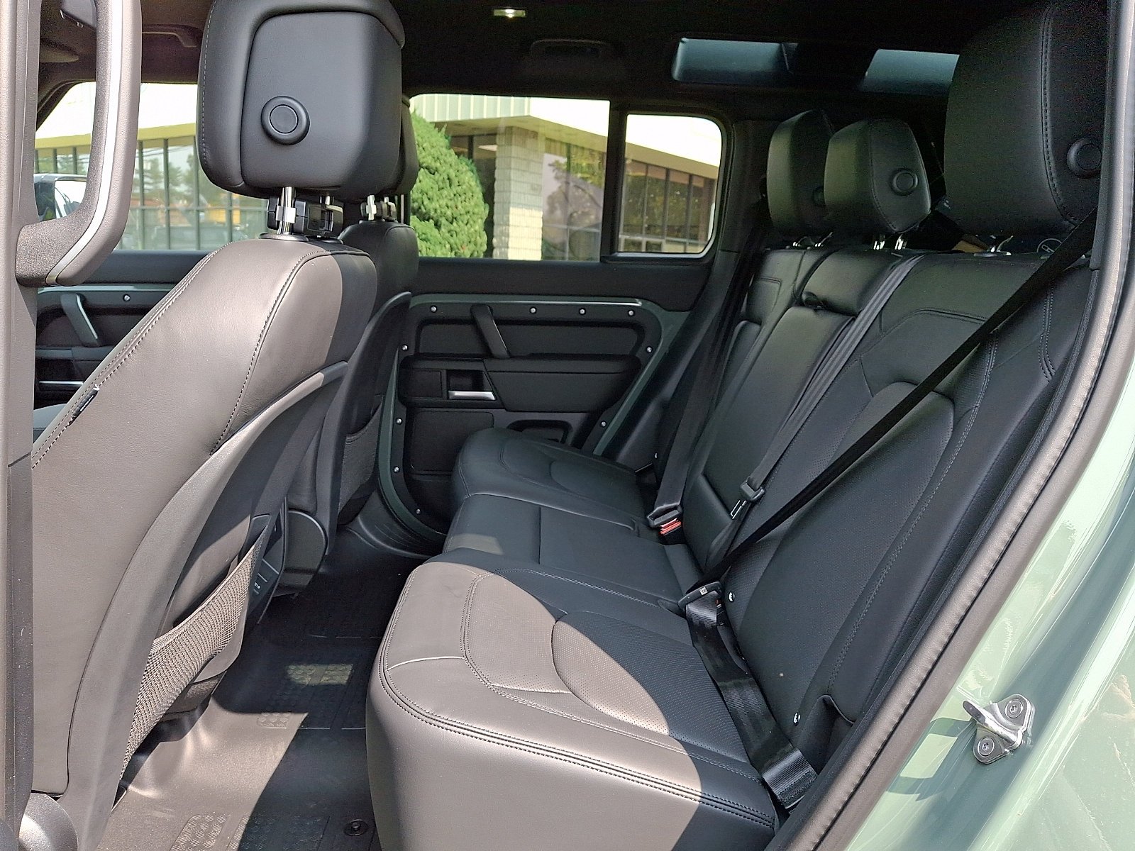 New 2026 Keswick Green Land Rover Trophy Edition Keswick image 5