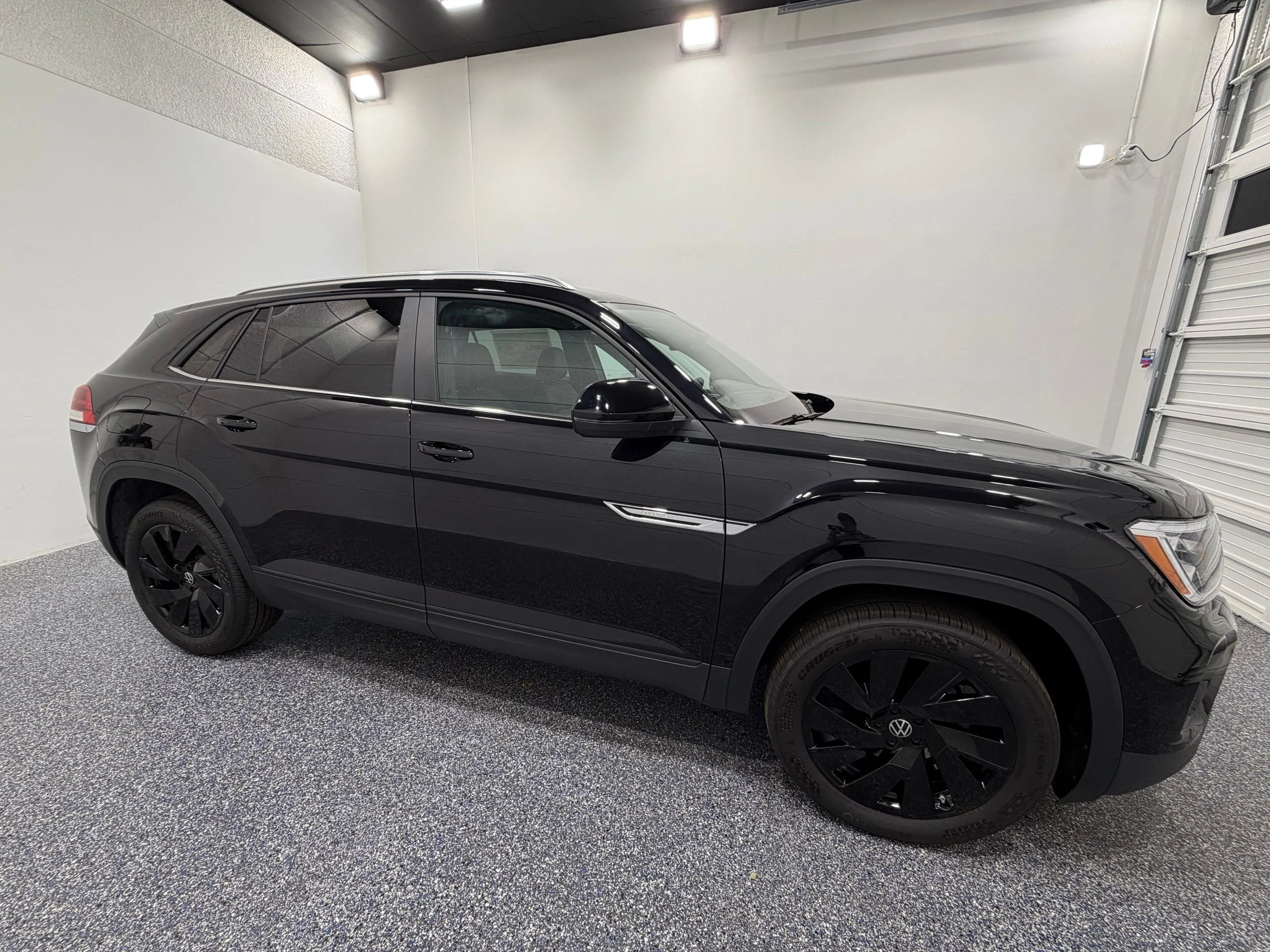 New 2026 Black Volkswagen 2.0T SE w/Technology image 8