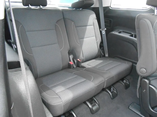 Used 2023 Ultra Blue Metallic GMC  image 11
