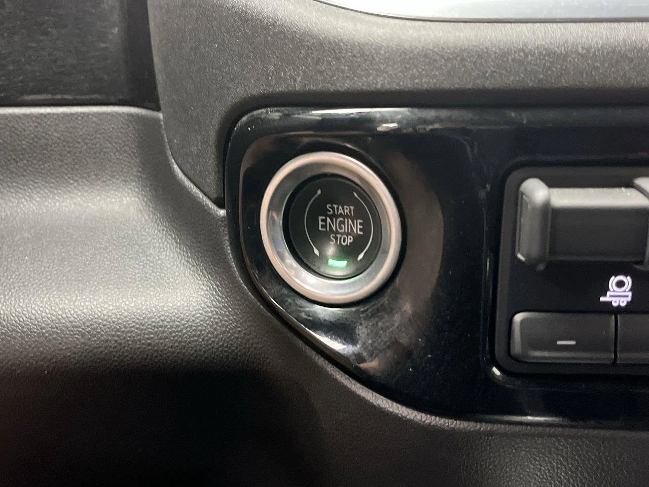2022 Chevrolet Silverado 1500 RST - Photo 23